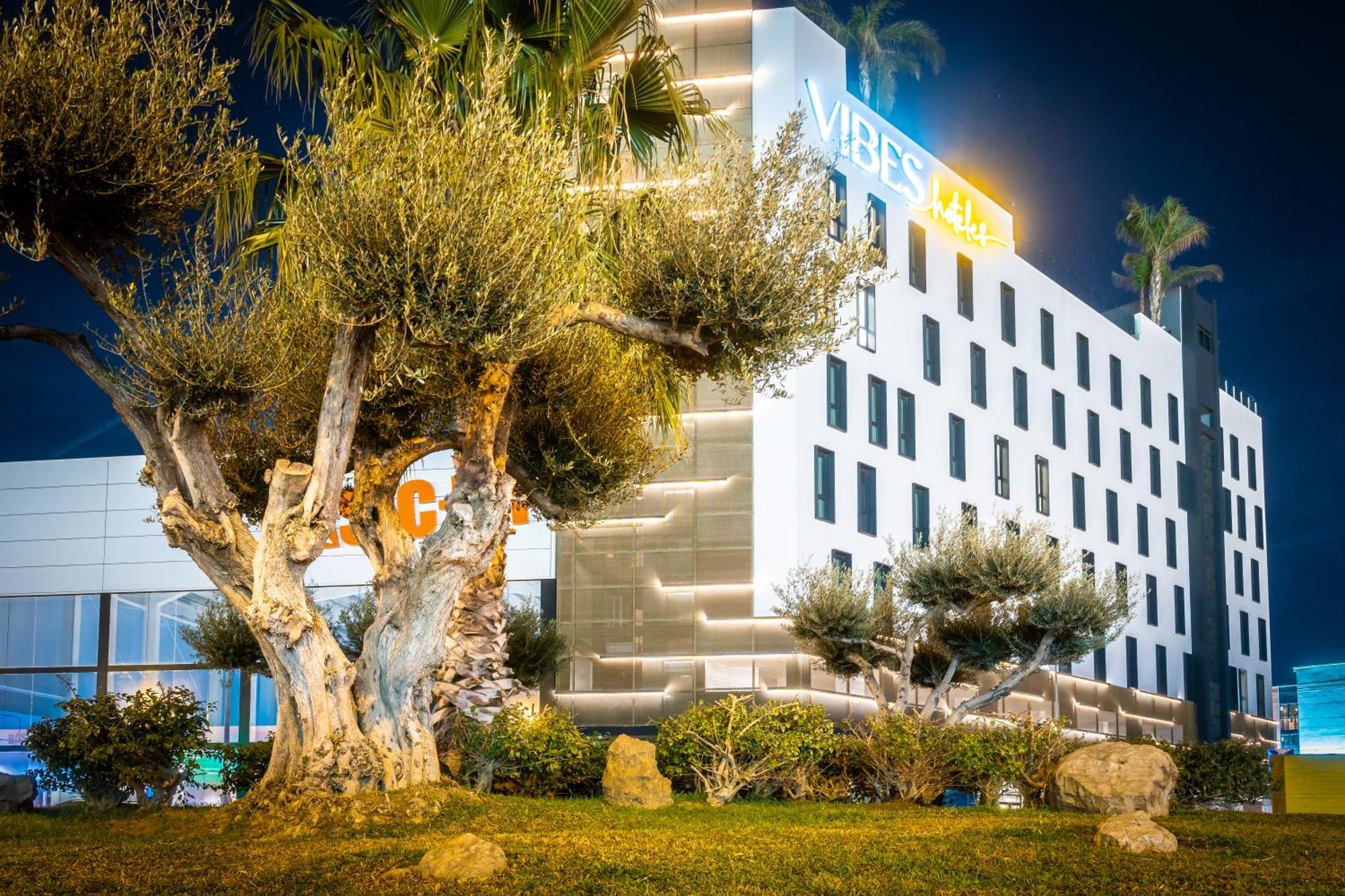 Hotel Malaga Vibes Ngoại thất bức ảnh