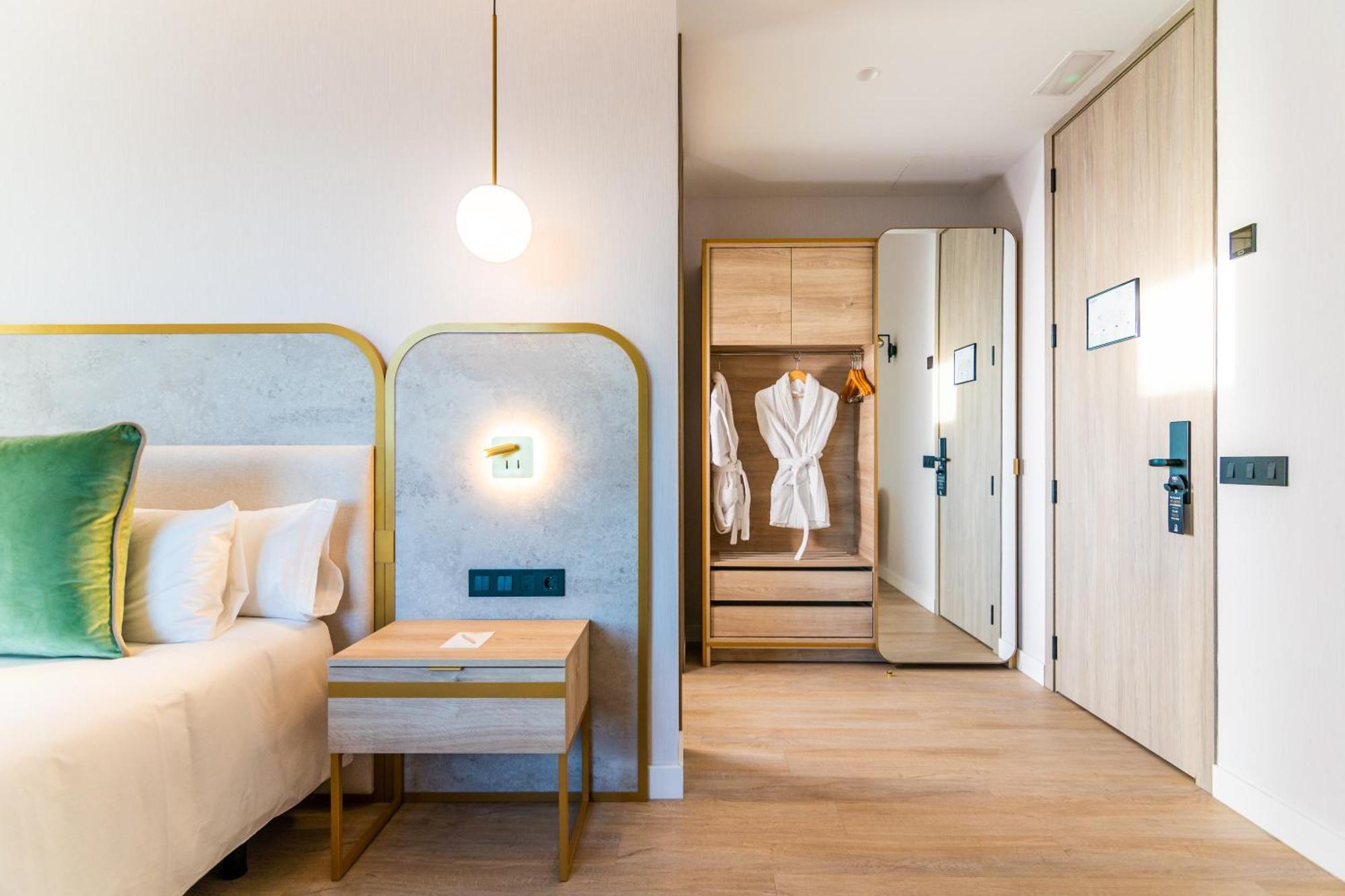 Hotel Malaga Vibes Ngoại thất bức ảnh