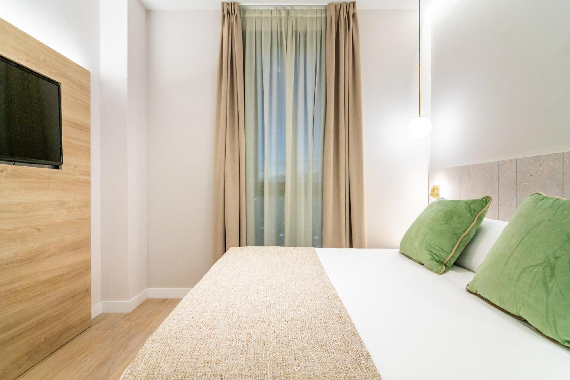 Hotel Malaga Vibes Ngoại thất bức ảnh